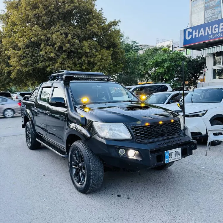 Toyota Hilux 2011 for Sale in Islamabad Image-1