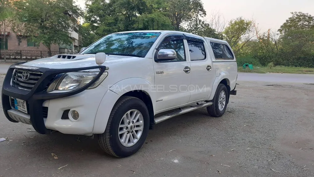 Toyota Hilux 2012 for Sale in Islamabad Image-1