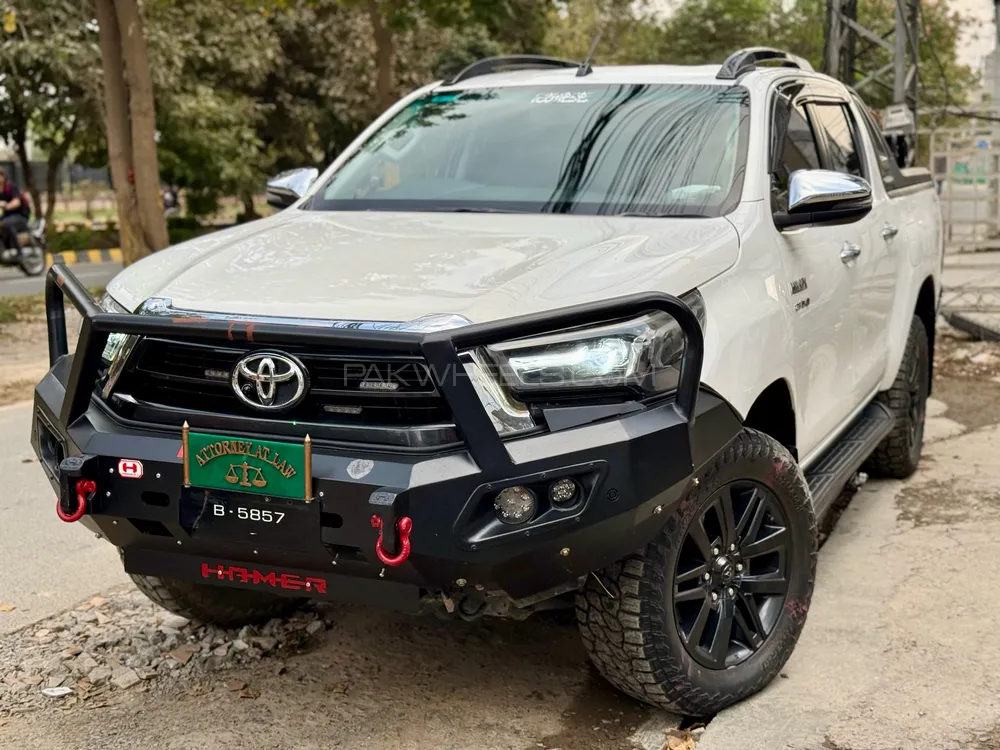 Toyota Hilux 2021 for Sale in Lahore Image-1