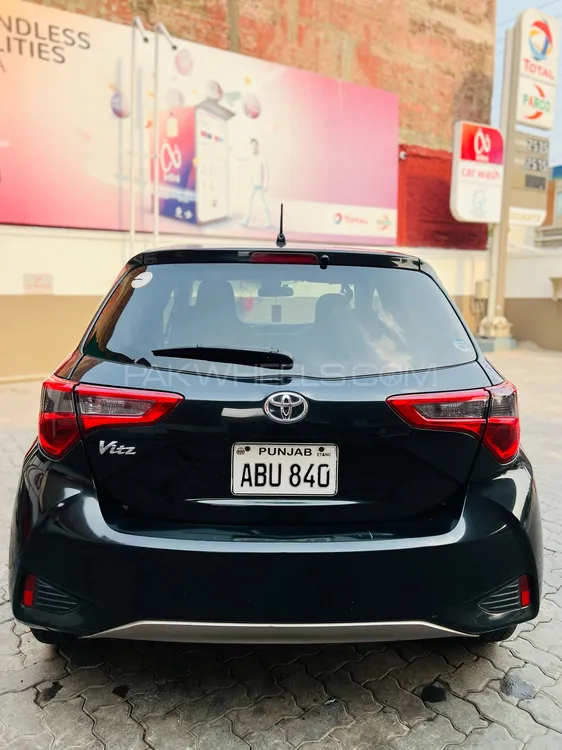 Toyota Vitz 2018 for Sale in Lahore Image-1