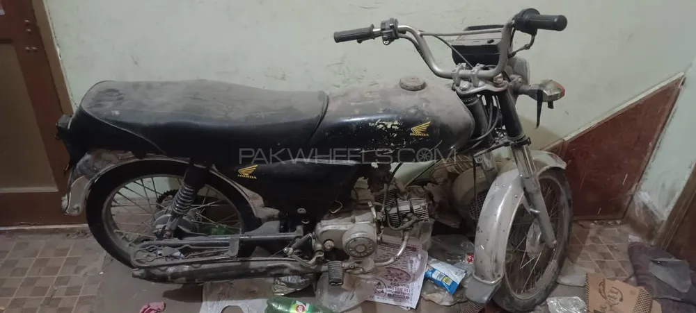 Unique Xtreme UD 70 2009 for Sale Image-1