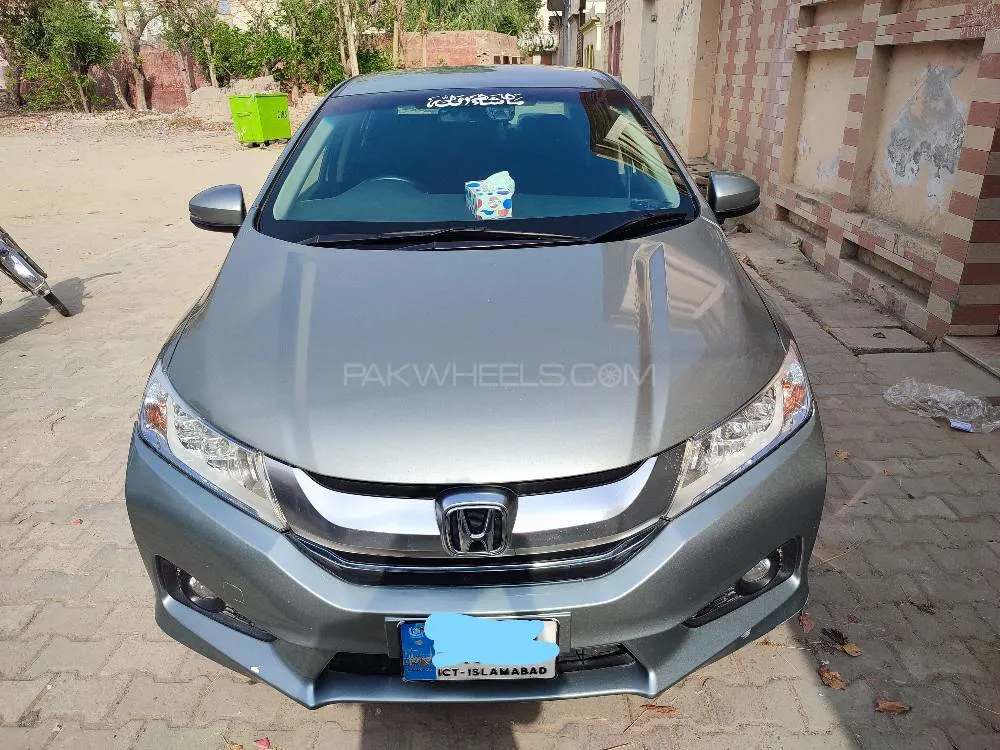 Honda Grace Hybrid 2015 for Sale in Kot addu Image-1