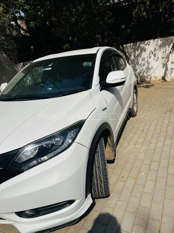 Honda Vezel 2014 for Sale in Lahore Image-1
