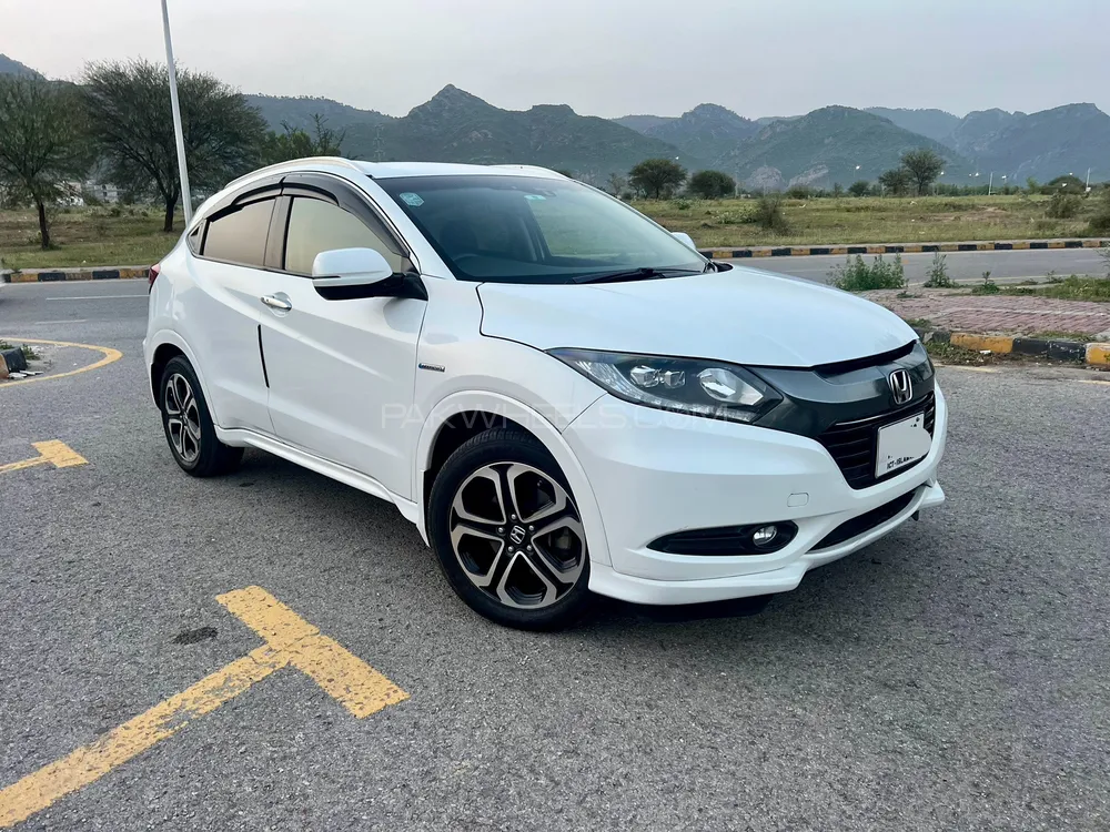 Honda Vezel 2014 for Sale in Islamabad Image-1