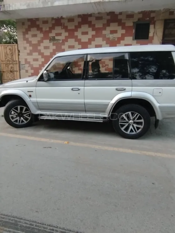 مٹسوبیشی پجیرو 1995 for Sale in لاہور Image-1