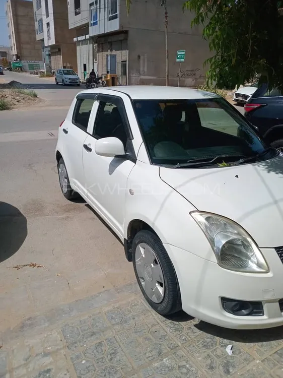 Suzuki Swift 2012 for Sale in Karachi Image-1