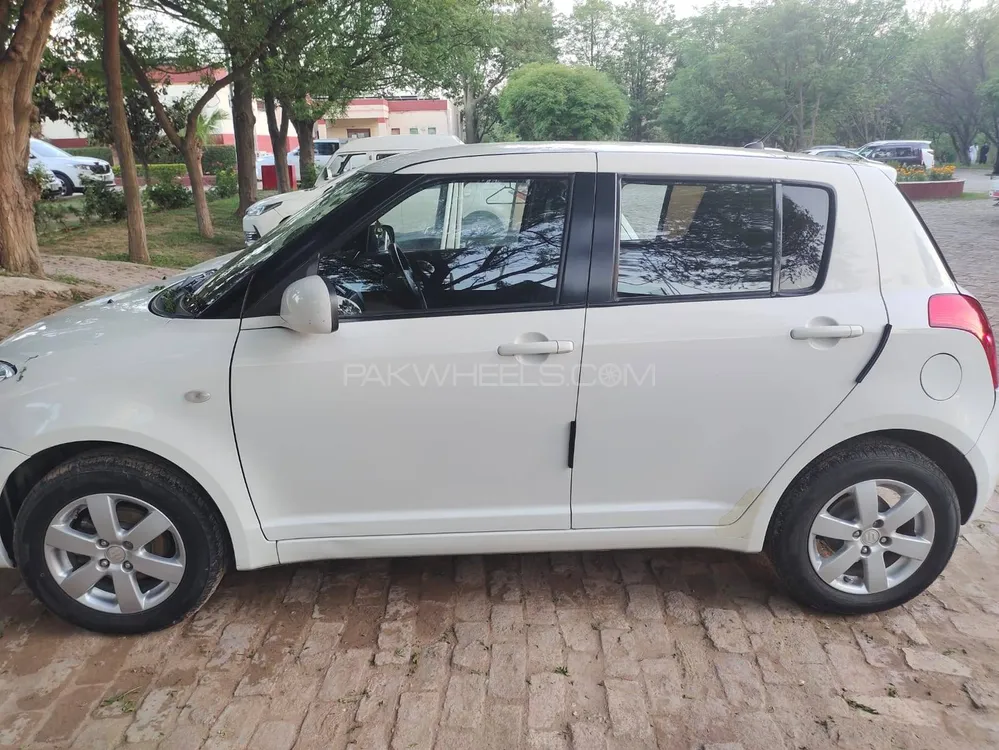 Suzuki Swift 2017 for Sale in Morgah Image-1