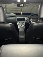 Toyota Prius S 1.8 2014 for Sale