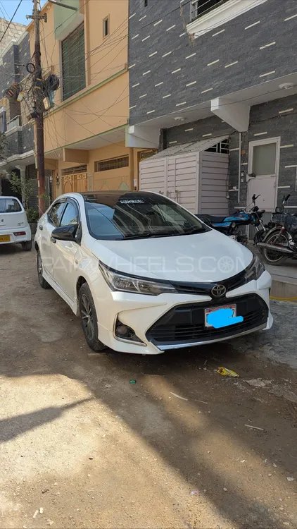 Toyota Corolla 2016 for Sale in Karachi Image-1