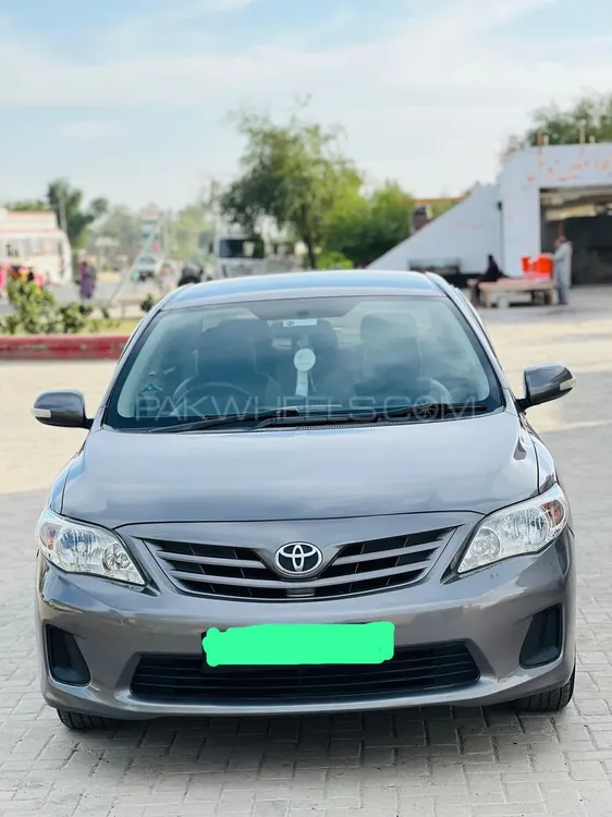 Toyota Corolla 2013 for Sale in Kot Momin Image-1