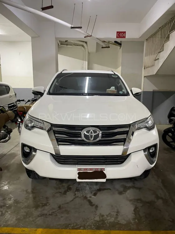 Toyota Fortuner 2021 for Sale in Karachi Image-1