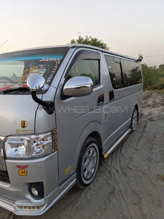 Toyota Hiace 2011 for Sale in Jaranwala Image-1