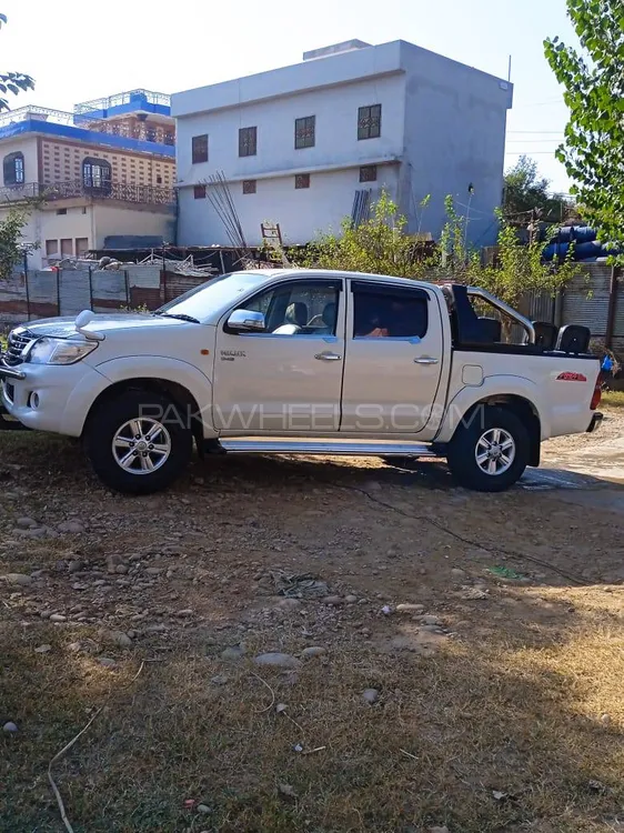 Toyota Hilux 2012 for Sale in Islamabad Image-1