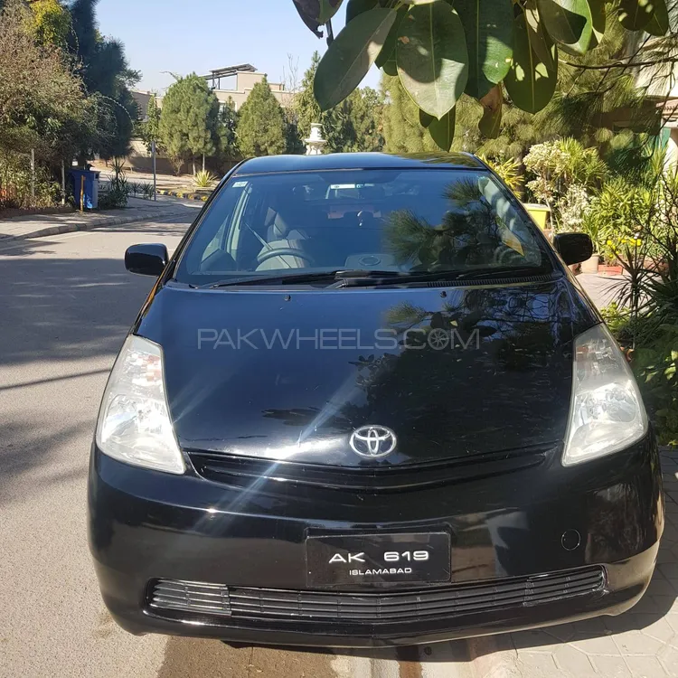 Toyota Prius 2010 for Sale in Islamabad Image-1