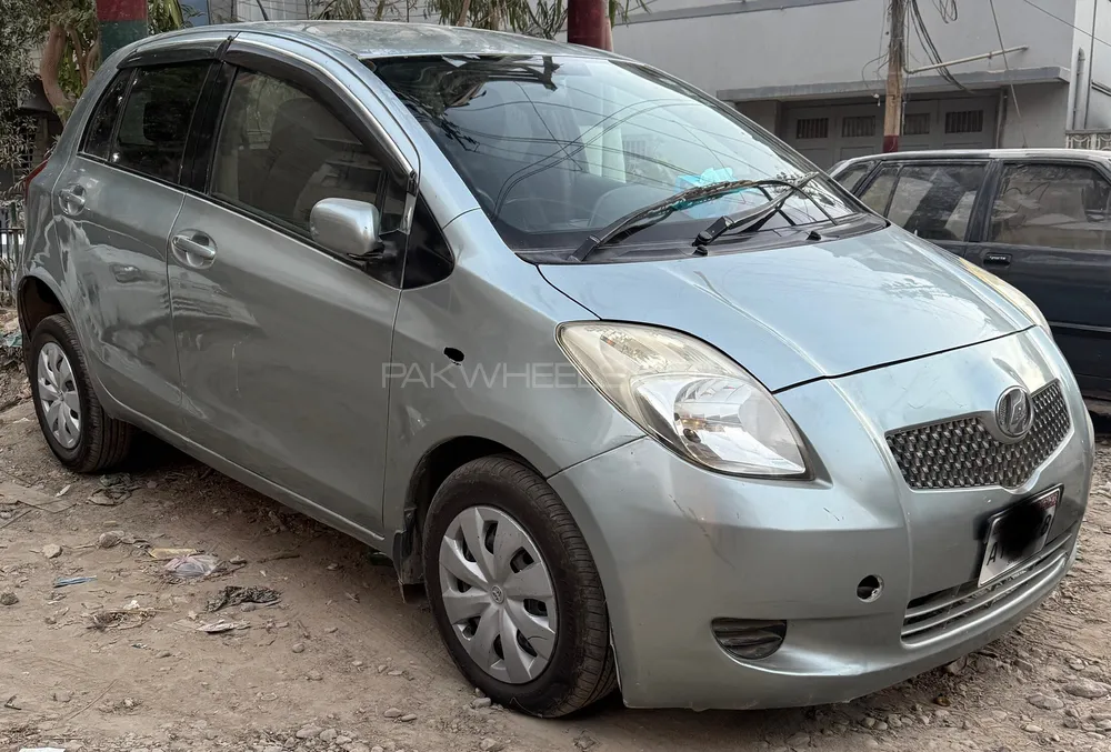 Toyota Vitz 2007 for Sale in Karachi Image-1