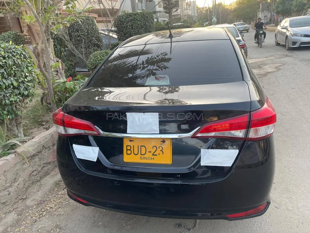 Toyota Yaris Sedan 2021 for Sale in Karachi Image-1