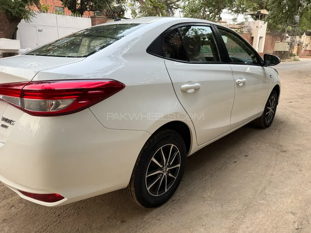 ٹویوٹا یارس سیڈان 2021 for Sale in لاہور Image-1