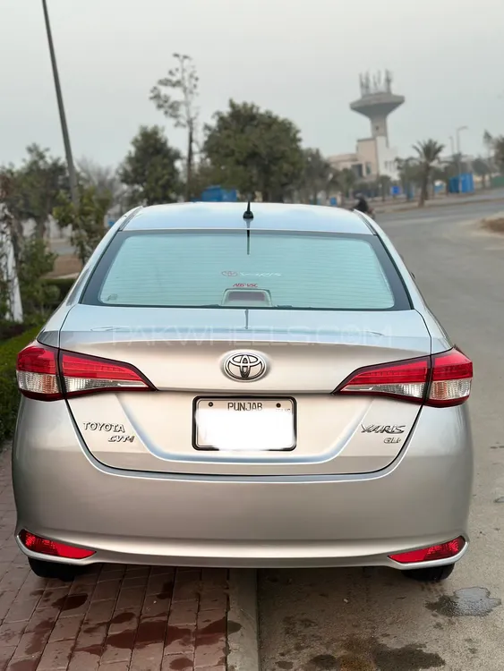 Toyota Yaris Sedan 2021 for Sale in Lahore Image-1