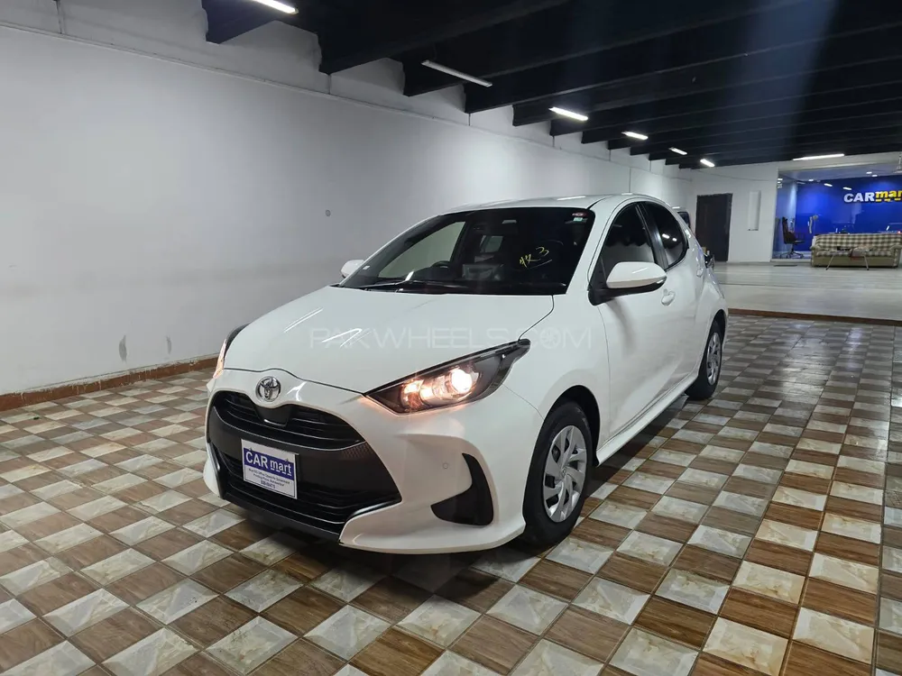 Toyota Yaris Hatchback 2021 for Sale in Bahawalpur Image-1