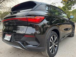 BYD ATTO 3 ADVANCE ZERO METER (49KWH)
Model 2025 || Registered 2025
Zero Meter
300 km 
Black Color
Black Interior
Radar
Push Start
Lane Assist
Cruise Control
DRL's
Panoramic Roof
Auto Led Projector Headlamp 
Range Upto 420km (150KW)
Power Boot
15.6 Rotating Display with Apple Carplay & Android Auto
Multimedia Steering wheel 
Auto Retractable Mirror 
Parking Sensors 
Collision Assist Monitor
Electric powered Seats (Front)
Drive Mode (Eco,Normal,Sports)
And Many More Options  
See to Believe
EXCHANGE POSSIBLE WITH ANY CAR

For inspection
Available at SUPREME CARS
Plot # 151/F,Under Imam heights,Shop no.1&2, Main Khalid Bin Walid Rd, Karachi, Sindh 75400

|  Premium Cars  |  Best Prices  |  Optimum Performance | 
#supremecarsgang