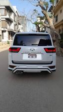 Toyota Land Cruiser 
LC 300
2023/ 2024
LC 300 
pearl White