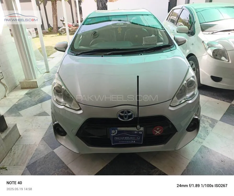 Toyota Aqua 2015 for Sale in Peshawar Image-1