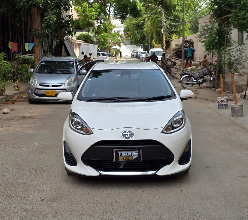Toyota Aqua 2020 for Sale in Karachi Image-1