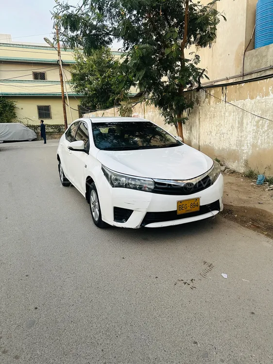 Toyota Corolla 2015 for Sale in Karachi Image-1
