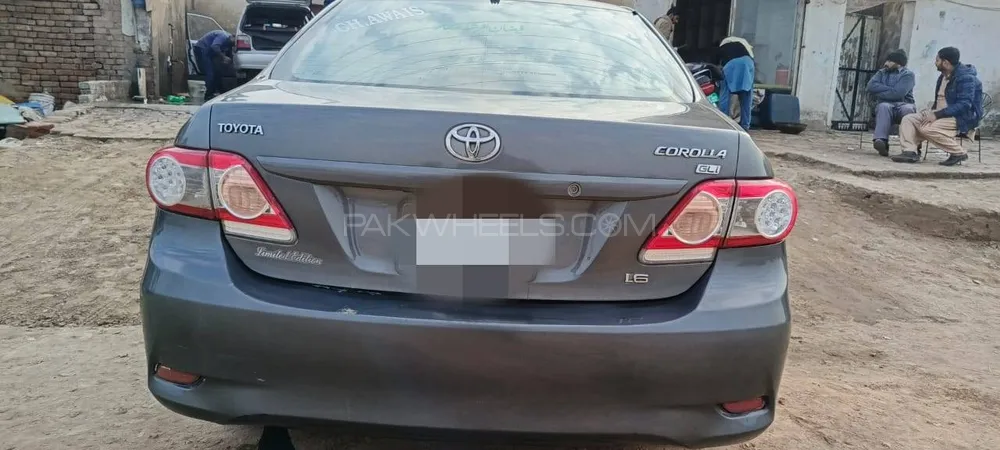 Toyota Corolla 2013 for Sale in Faisalabad Image-1