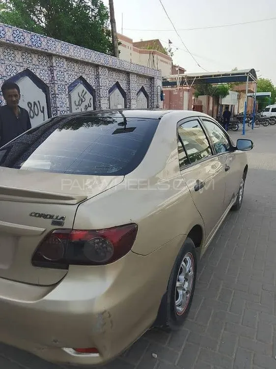 Toyota Corolla 2013 for Sale in Larkana Image-1