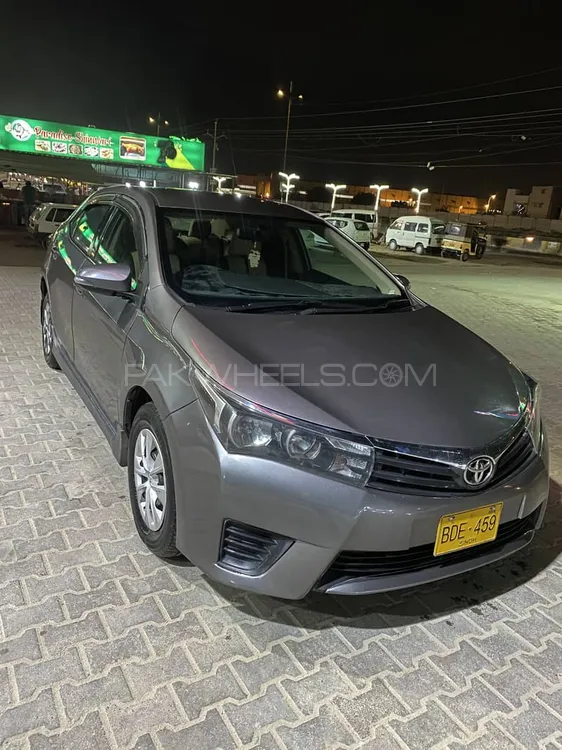 Toyota Corolla 2015 for Sale in Karachi Image-1