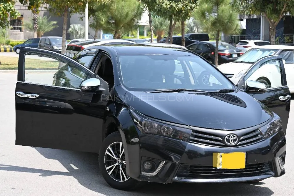 Toyota Corolla 2017 for Sale in Islamabad Image-1