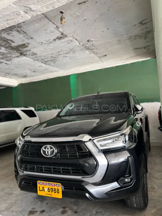 Toyota Hilux 2021 for Sale in Peshawar Image-1