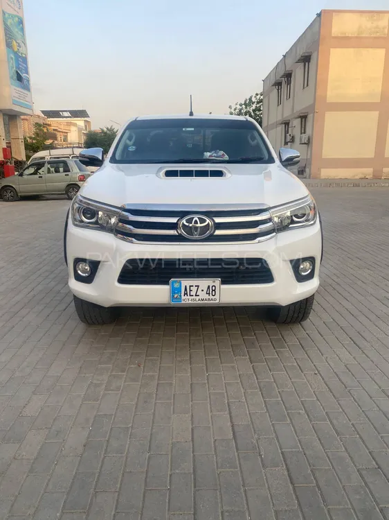 Toyota Hilux 2017 for Sale in Islamabad Image-1