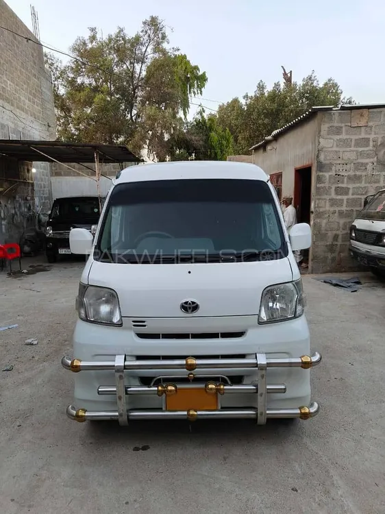 Toyota Pixis Van 2012 for Sale in Karachi Image-1