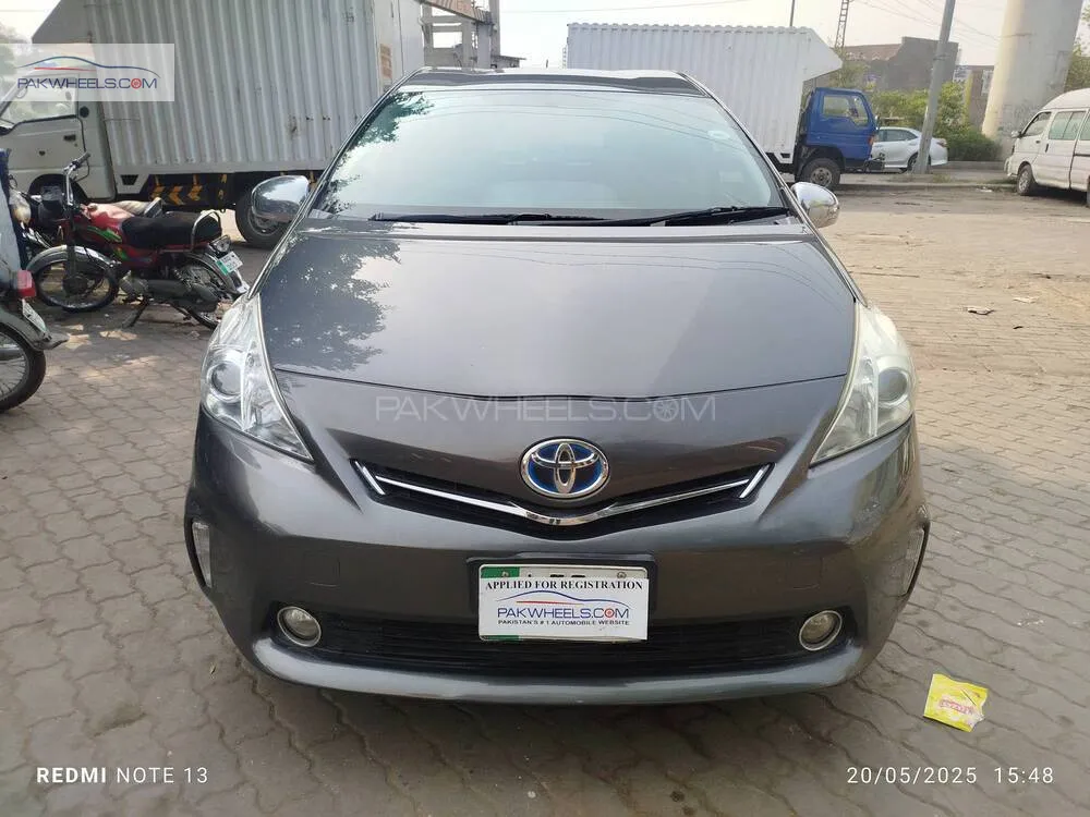 ٹویوٹا پریوس الفا 2012 for Sale in لاہور Image-1