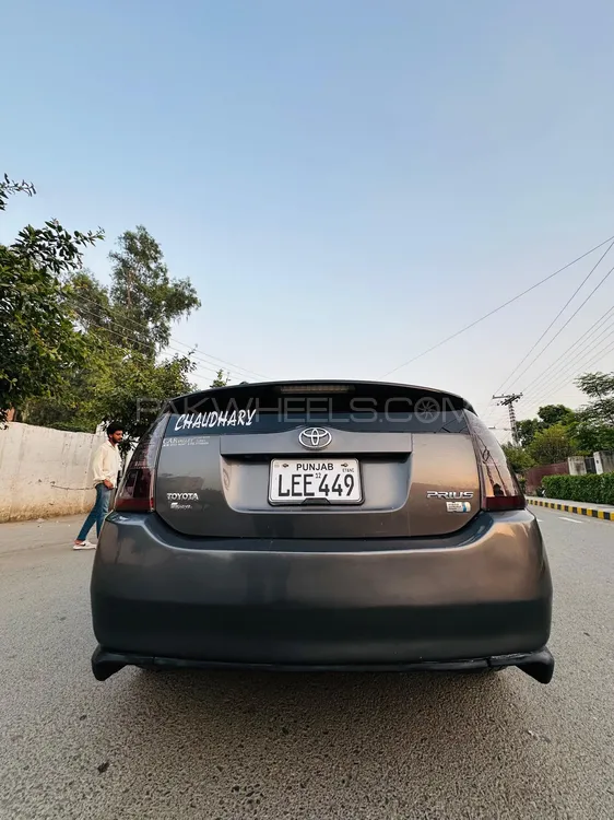 Toyota Prius 2007 for Sale in Okara Image-1