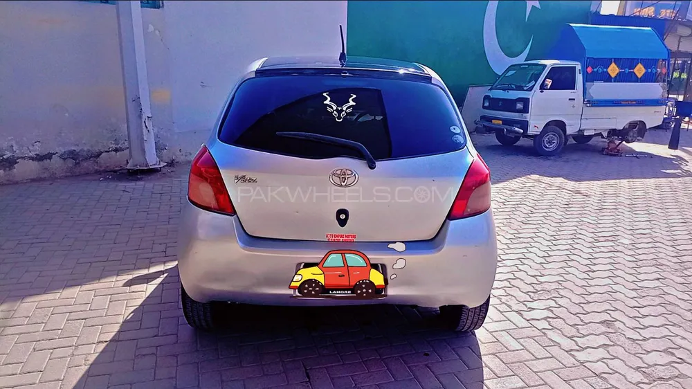 ٹویوٹا ویٹز 2005 for Sale in پشاور Image-1