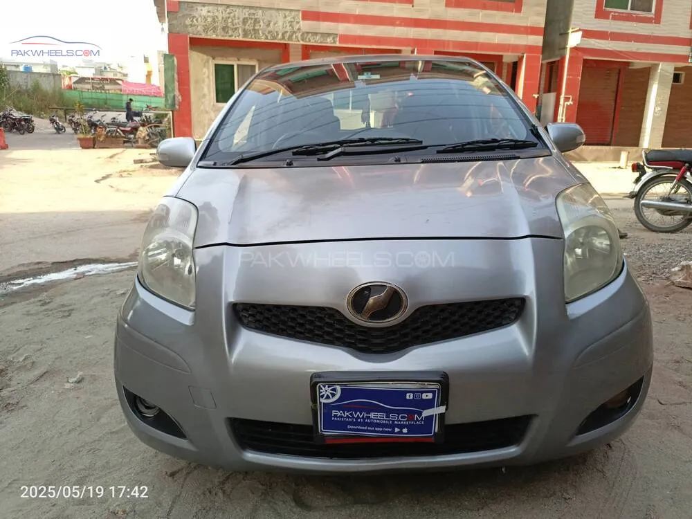 Toyota Vitz 2010 for Sale in Islamabad Image-1