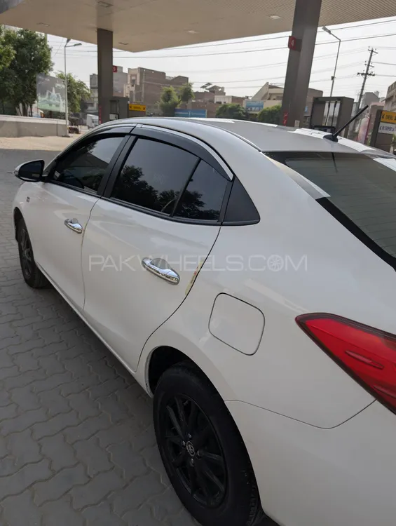 ٹویوٹا یارس سیڈان 2021 for Sale in اوکاڑہ Image-1