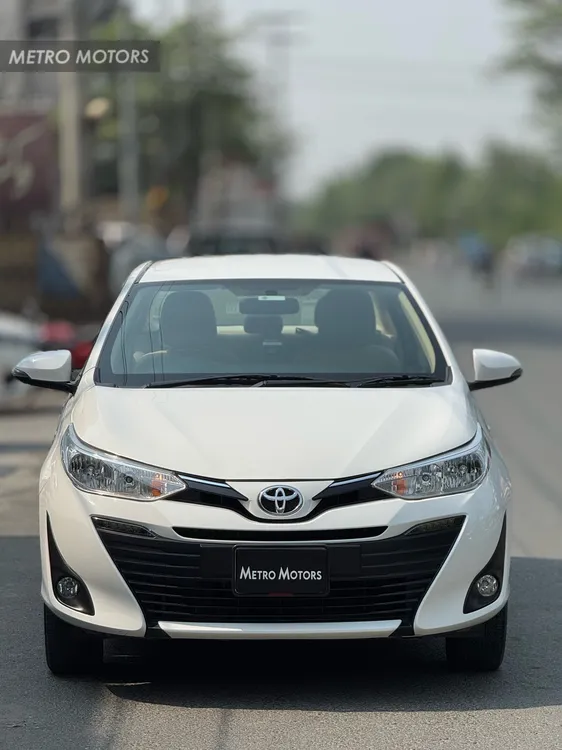 Toyota Yaris Sedan 2022 for Sale in Lahore Image-1