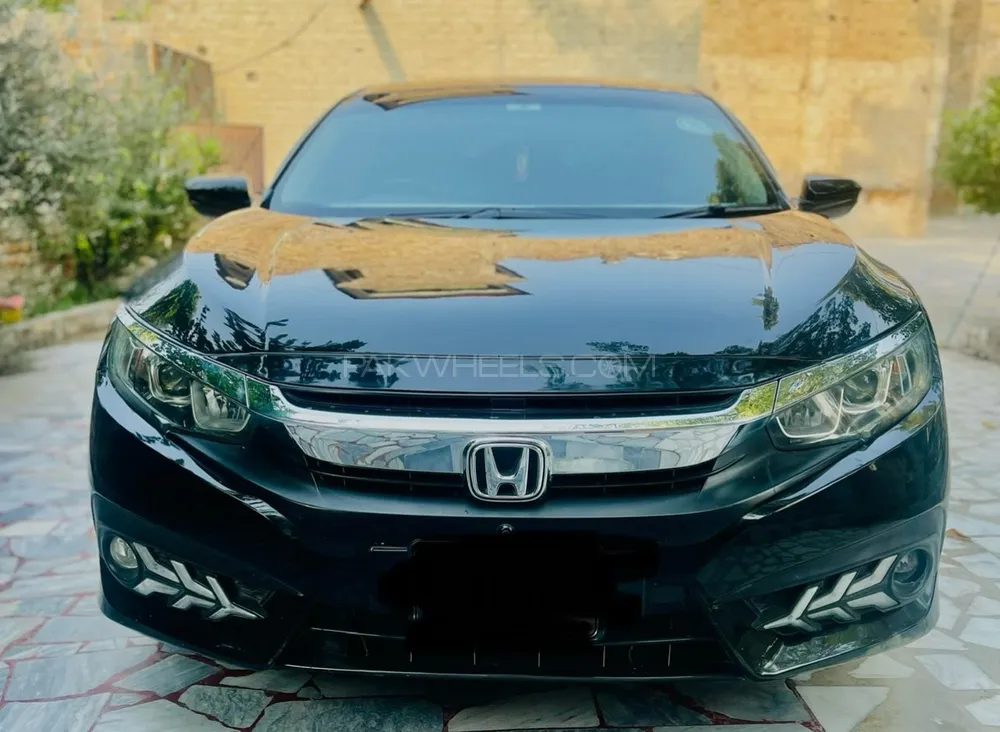 Honda Civic 2018 for Sale in Peshawar Image-1