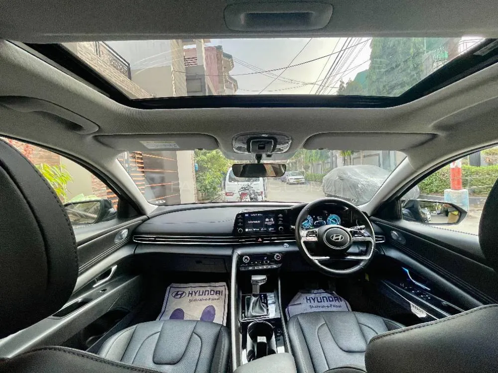 Hyundai Elantra 2025 for Sale in Karachi Image-1