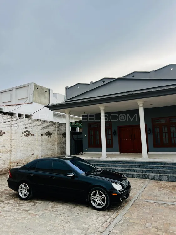Mercedes Benz C Class 2006 for Sale in Peshawar Image-1