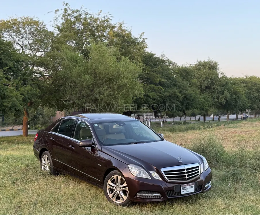 Mercedes Benz E Class 2012 for Sale in Islamabad Image-1