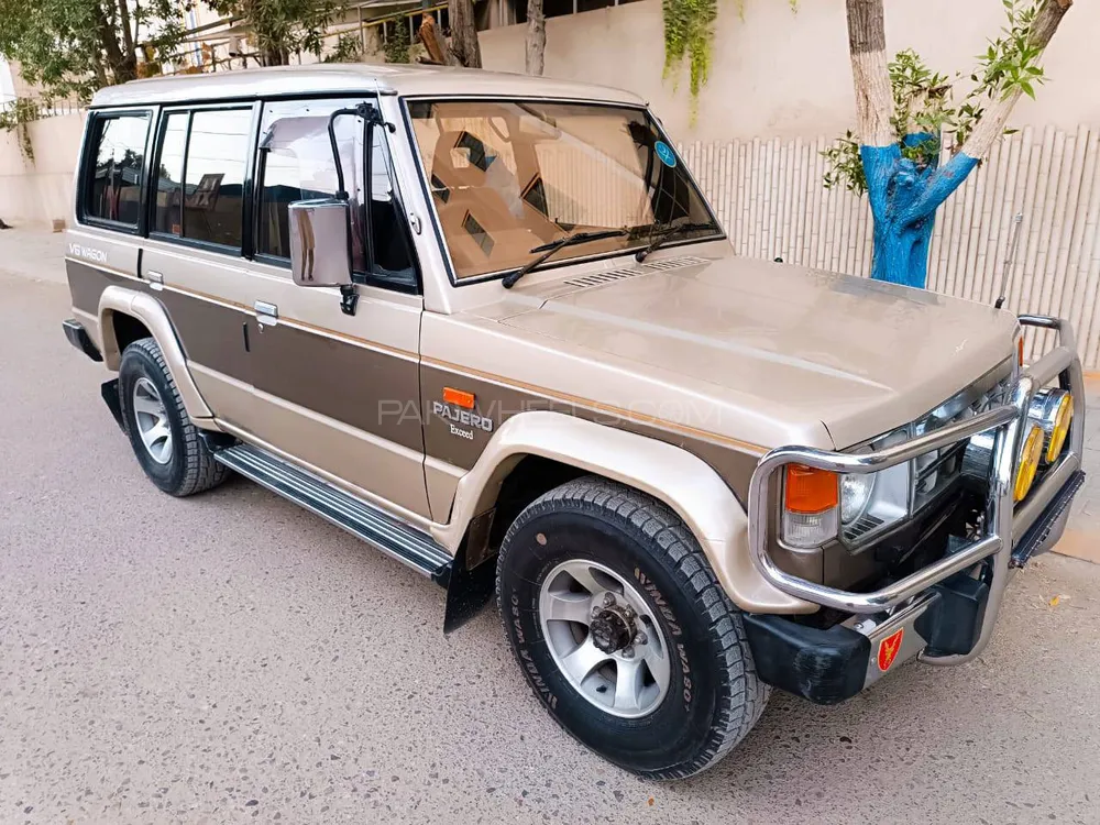 مٹسوبیشی پجیرو 1986 for Sale in کراچی Image-1