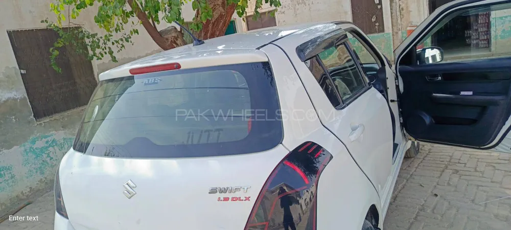 Suzuki Swift 2011 for Sale in Multan Image-1