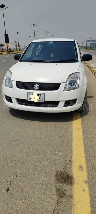 Suzuki Swift 2015 for Sale in Gujranwala Image-1