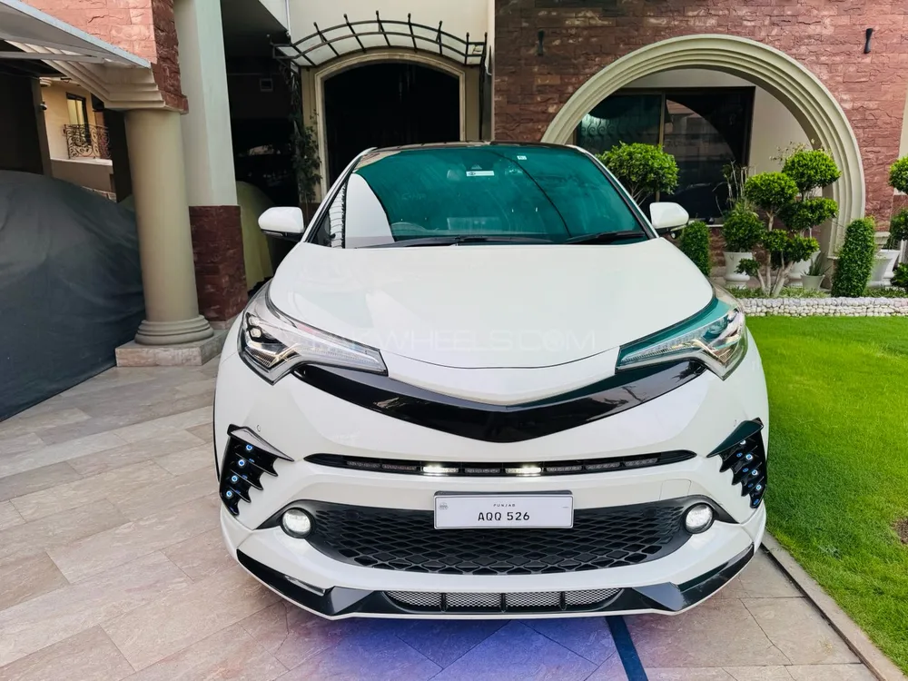 Toyota C-HR 2018 for Sale in Gujranwala Image-1