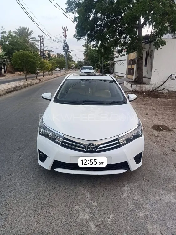 Toyota Corolla 2015 for Sale in Karachi Image-1